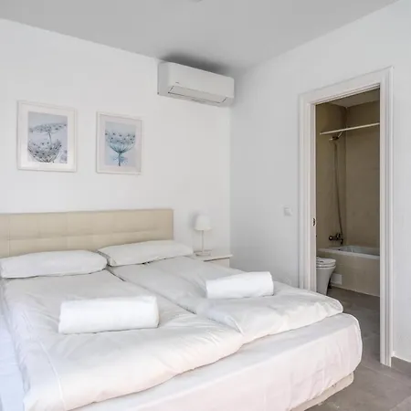 Seaviews And Heated Pool By Costarentals - Ref 144 בנאלמדנה