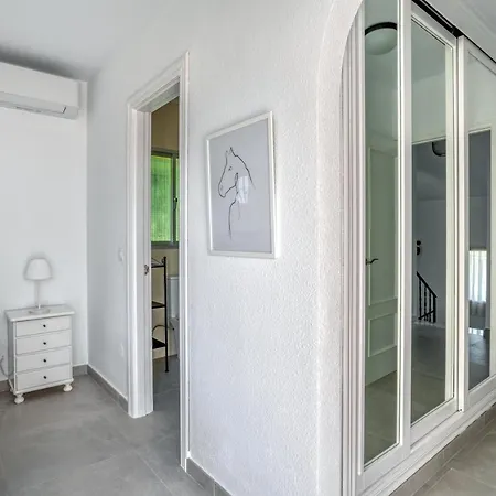 Seaviews And Heated Pool By Costarentals - Ref 144 *